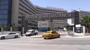 hayatini-kurtaran-doktor-icin-kitalar-arasi-seyahat-yapti-bJ13tyBE.jpg