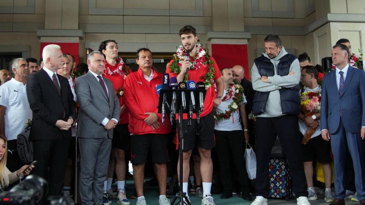 alperen-sengun-sozumuzu-tutacagiz-diyerek-acikladi-o-kupayi-getirecegiz-O3BijAh3.jpg