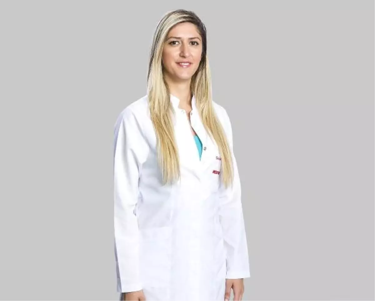 bayanlar-10-erkekler-gunde-14-bardak-su-icmeli-m9pma5BJ.jpg