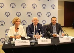 hastalar-ve-doktorlar-losemi-ise-bir-dermani-var-dedi-sf2lCf9k.jpg