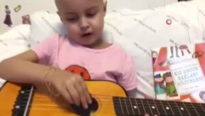 hikaye-arin-tabipleri-icin-muzik-besteleyip-soyledi-SgKmefV5.jpg