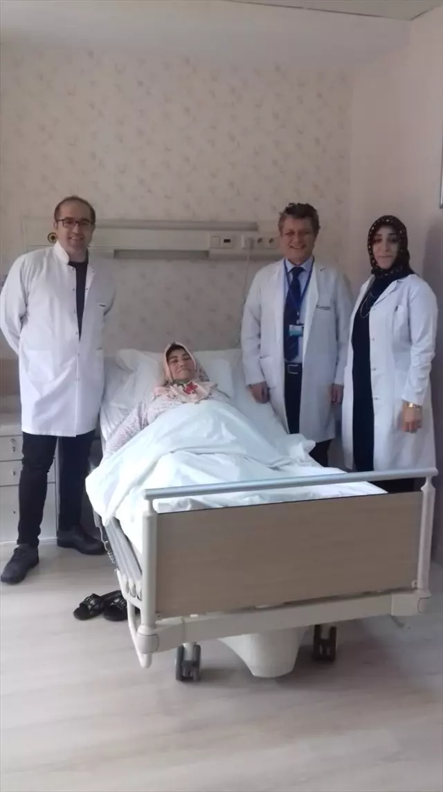 karnindan-13-kilogramlik-kitle-cikarildi-l1ZyK8Wq.jpg