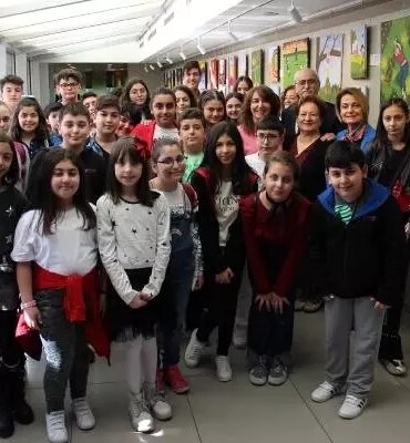 ortaokul-ogrencileri-kanser-hastasi-akranlarina-umut-oldu-JTjvEMzQ.jpg