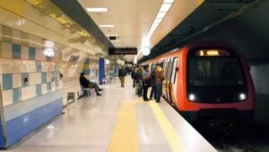 profesor-mikdat-kadioglu-metrolardaki-tehlikeye-karsi-uyardimaske-takin-RlsLJYuE.jpg