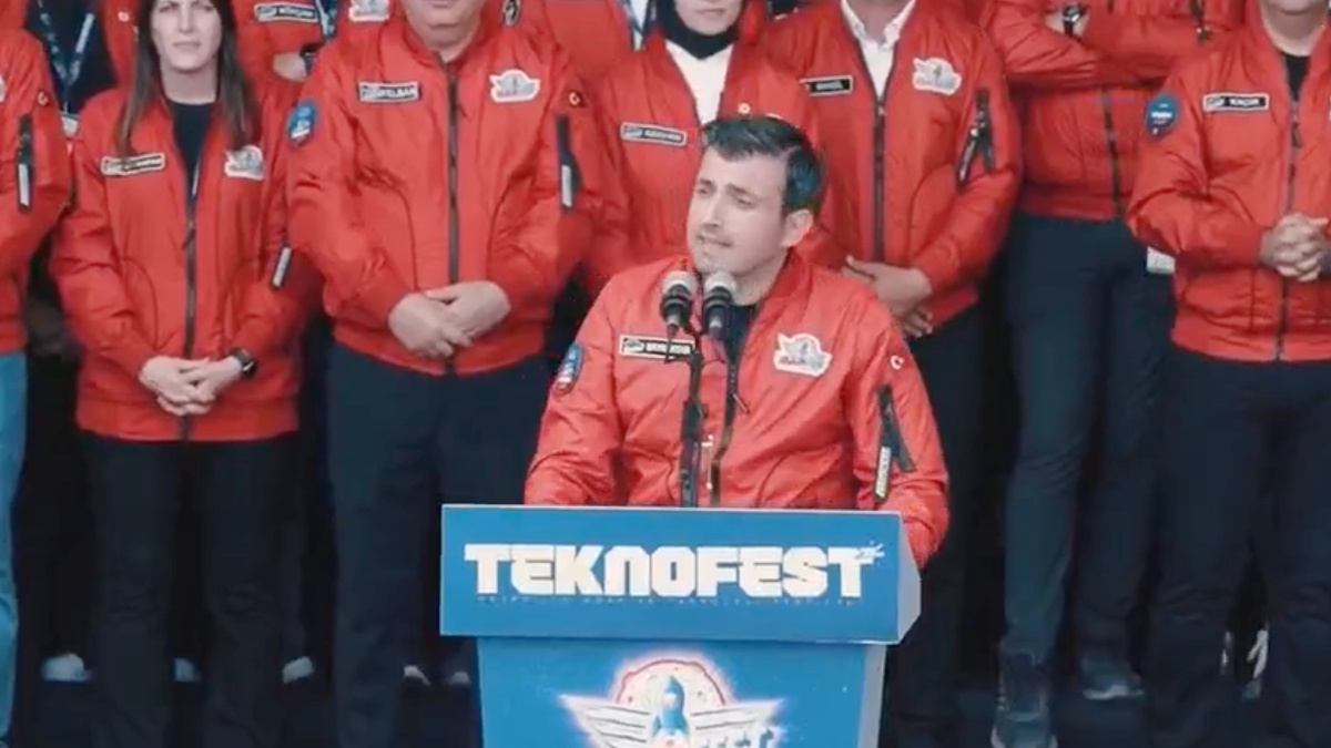 selcuk-bayraktar-bizim-davamiz-zulme-dur-diyecek-guce-ulasmak-3ODHXyve.jpg