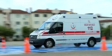 sihhat-calisanina-ambulans-surus-teknikleri-egitimi-KYKa5ZWy.jpg
