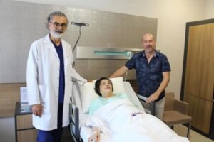 teneffus-sikayetiyle-doktora-gitti-karnindan-10-kiloluk-kist-cikarildi-s2kHbkeb.jpg