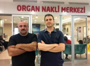 3-bin-nakil-ameliyatina-katildi-en-cok-cocukluk-arkadasininkinde-zorlandi-Ard3zGv8.jpg