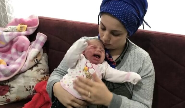 40-gunluk-bebeklerinin-tedavisi-icin-yardim-istiyorlar-EdHy7dja.jpg