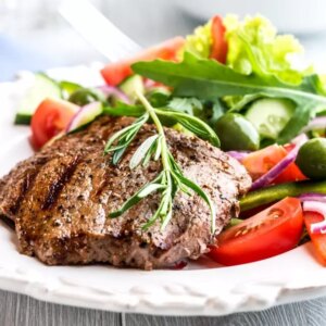 etin-yaninda-kesinlikle-salata-tuketin-wG9U2ikU.jpg
