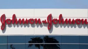 johnson-johnson-uzerinde-ikaz-olmayan-ilaclar-goguslerimi-buyuttu-diyen-erkege-8-milyar-dolar-GF6EpuiD.jpg