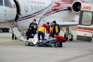 kayseride-iki-hasta-ambulans-ucakla-istanbula-sevk-edildi-f8RMWwD6.jpg