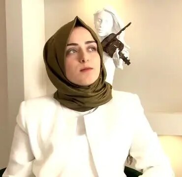 klinik-psikolog-busra-betul-basar-bireyin-kendisini-kesfetmesini-sagliyoruz-Cw1NY9ai.jpg