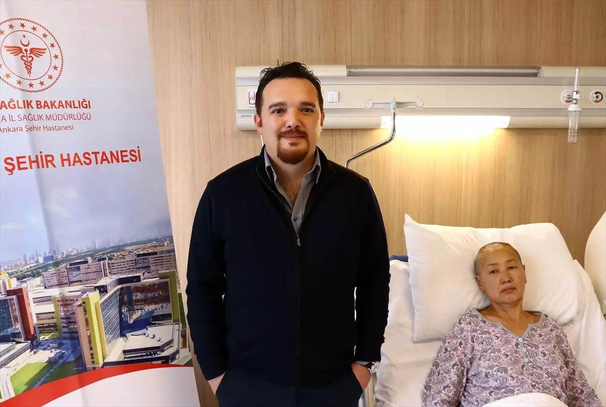 parkinsonlu-kirgiz-hasta-turkiyede-sihhatine-kavustu-PJbi4hDf.jpg
