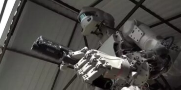 rusya-insansi-robot-fedoru-uzaya-gonderdi-OtJqTpb6.jpg