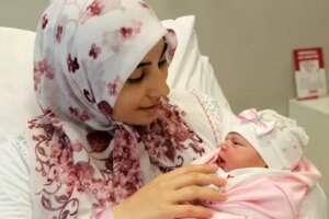 sezaryen-sonrasi-olagan-dogumla-ikinci-sefer-anne-oldu-qEPOyins.jpg