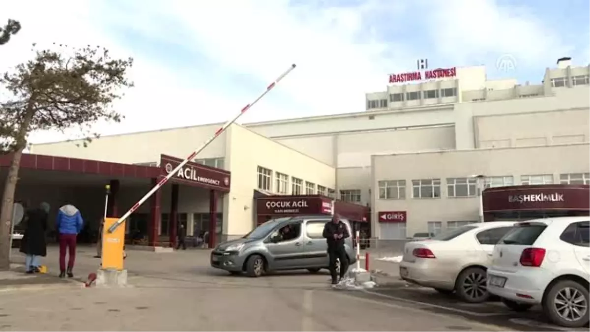 traktorun-altinda-kalan-ayagi-doku-nakliyle-kesilmekten-kurtarildi-hiceIpWU.jpg