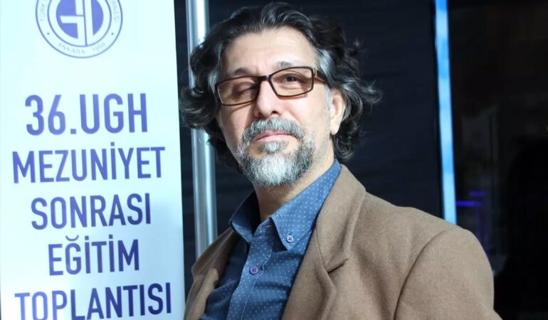 turk-gastrologlardan-mide-ve-bagirsak-hastaliklarinin-tedavisinde-buyuk-muvaffakiyet-4pngM12x.jpg