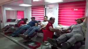 turk-ve-suriyelilerden-kan-kardesligi-habDRBaC.jpg